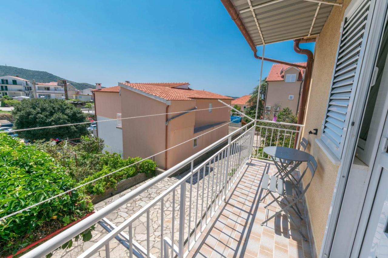 Apartment Hans Primošten Exteriér fotografie